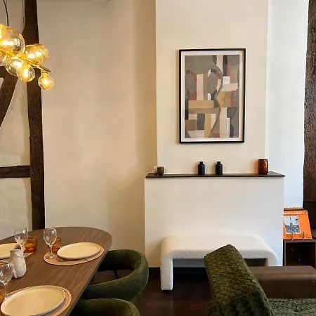 Le Cocon Chic - Hypercentre, Place Du Marche Apartment *